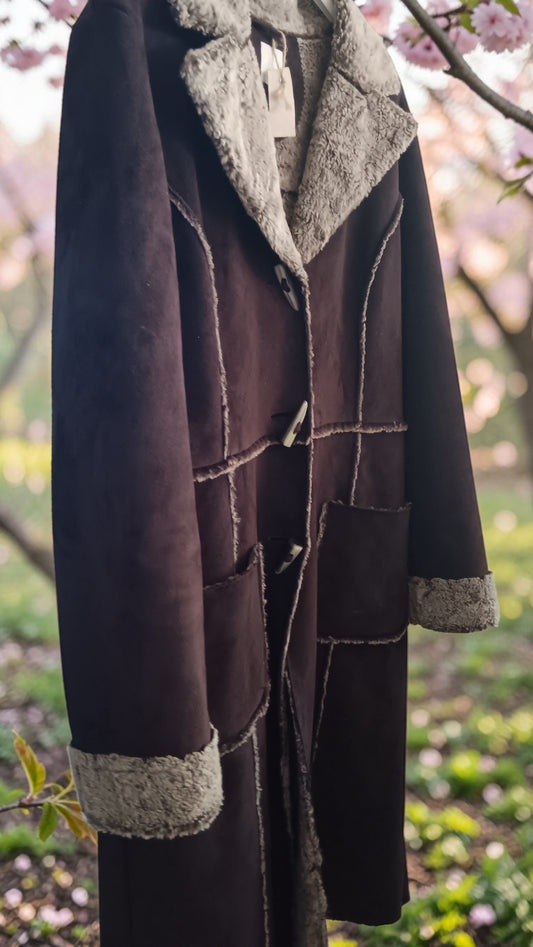 Manteau long en suedine marron foncé